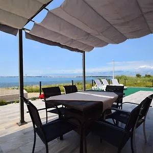 apartments-lueva.hotelinzadar.com/