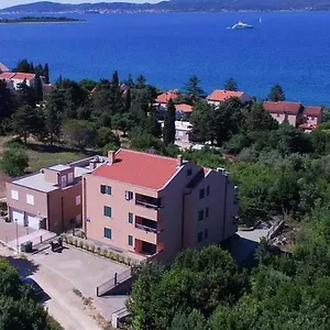 https://apartments-ivan.hotelinzadar.com